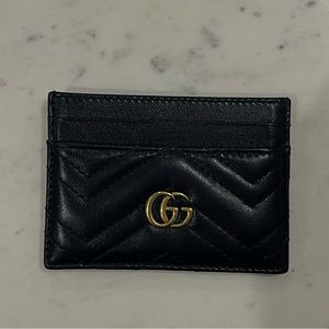 ALMOST NEW GUCCI CARD HOLDER